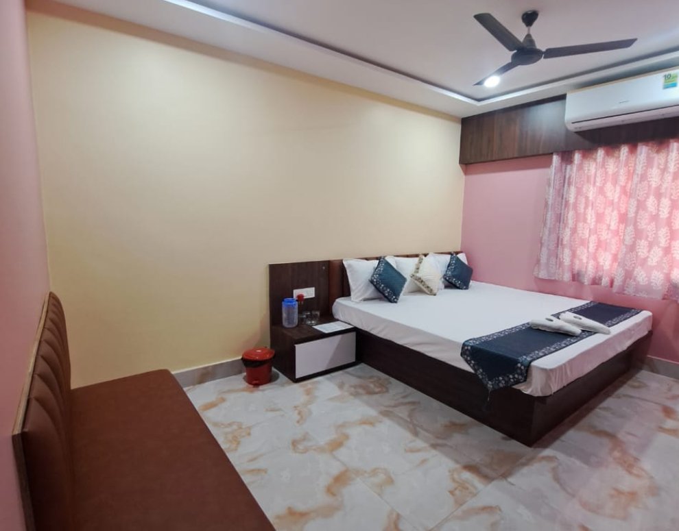 Uttara Banquet Cum Lodge Siliguri